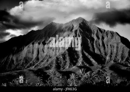 Berge von Kailua Beach Park, Oahu, Hawaii Stockfoto