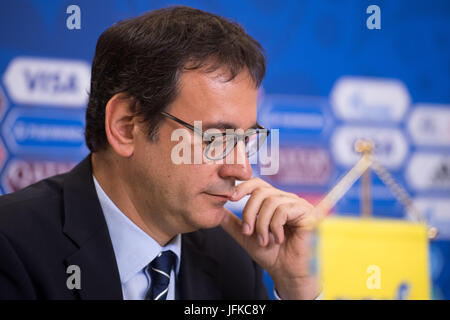 Sankt Petersburg, Russland. 1. Juli 2017. FIFA-Leiter der Kommunikation Fabrice Jouhaud, fotografiert während der abschließenden Pressekonferenz der FIFA in der World-Cup-Arena in Sankt Petersburg, Russland, 1. Juli 2017. Foto: Marius Becker/Dpa/Alamy Live News Stockfoto