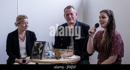 Bästekille, Schweden. 1. Juli 2017. Eröffnung der Ausstellung mit Fotos von schwedischen Fotografin werden Lennart Nilsson, international für Bilder von Embryo und Fötus in den 1960er Jahren bekannt. Tommy Lindholm/Alamy Live-Nachrichten Stockfoto