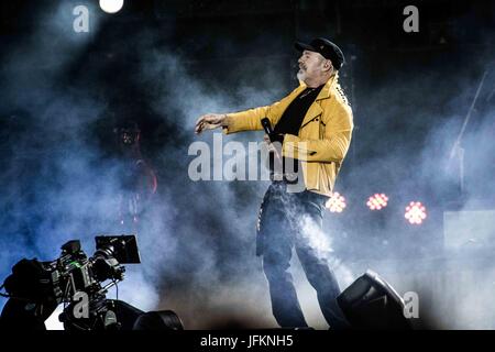 Modena, Italien 1. Juli 2017 Vasco Rossi live bei Vasco Modena Park im Park von Enzo Ferrari in Modena © Roberto Finizio / Alamy Live News Stockfoto