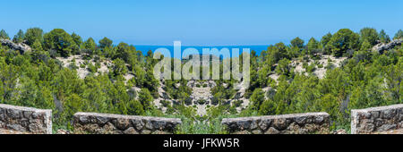 Panorama, Wild West Küste mit Blick auf das Meer. Stockfoto