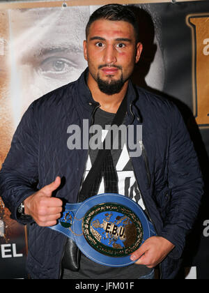 Heavyweight boxer Agit Kabayel (SES-Boxing, Essen) Stockfoto