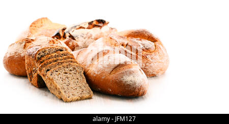 Auswahl an Backwaren, isoliert auf weiss. Stockfoto