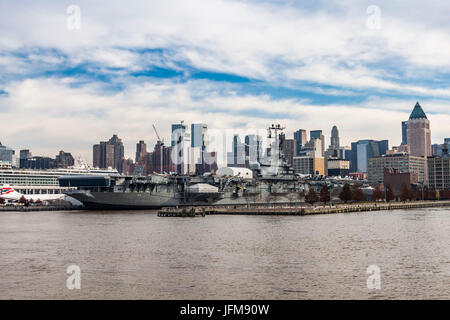 Das Intrepid Sea, Air and Space Museum, Manhattan, New York, USA Stockfoto