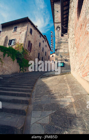 Europa, Italien, Umbrien, Perugia Bezirk, Blick auf die mittelalterliche Stadt Gubbio, Stockfoto