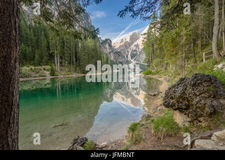 Pragser / Süden Prags, Dolomiten, Südtirol, Italien, den Pragser Wildsee / Wildsee Wildsee Stockfoto