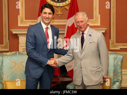 Der Prince Of Wales trifft Justin Trudeau Premierminister von Kanada am Rideau Hall in Ottawan, Kanada, während am dritten Tag seines Besuchs in Kanada. Stockfoto