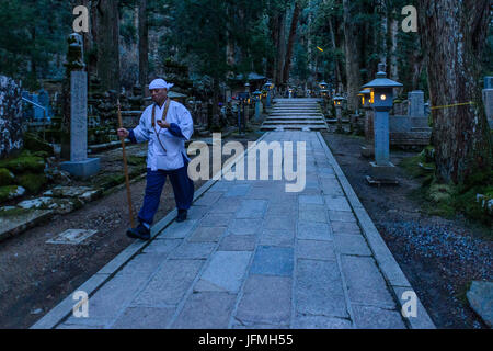 Koyasan Okunoin Friedhof Stockfoto