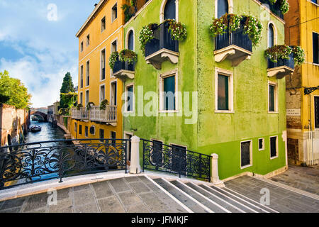 Barock-Architektur auf den Straßen und Kanäle von Venedig Stockfoto