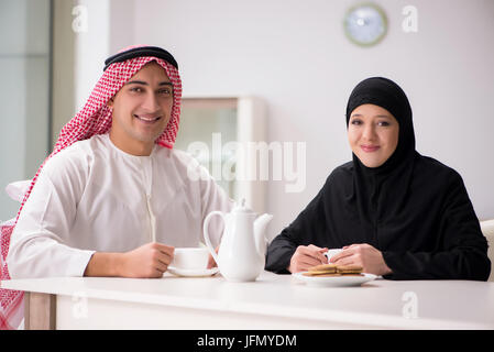 Das Paar der arabischen Mann und Frau Stockfoto