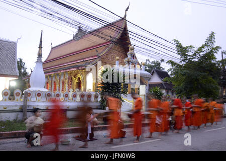 LAOS Luang Prabang Tradition Mönche Stockfoto