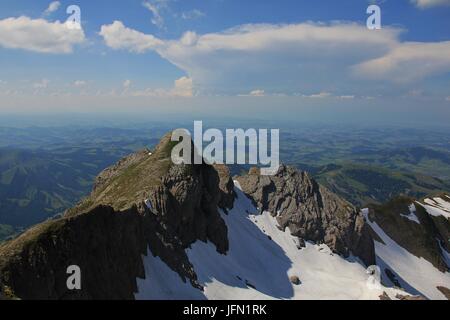 Blick vom Mount Santis, Schweiz. Sommerwolken. Stockfoto
