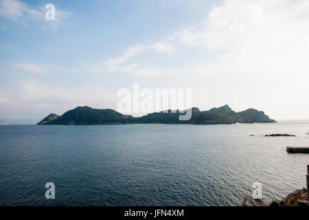 Smaragd-Wasser des Cies Inseln Naturparks, Galicien, Spanien Stockfoto