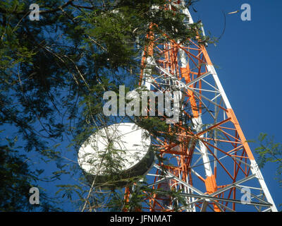 09784jfSan Ildefonso Türme Adler Zement Doña Remedios Trinidad Bulacan Roadfvf 11 Stockfoto