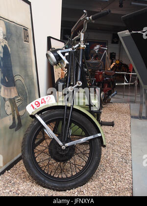 1942 Socovel Elektro-Roller, Musée De La Moto et du Vélo, Amneville, Frankreich, Pic-002 Stockfoto