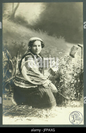 Adler - Costum beliebte Românesc Din Tulgheş-3 Stockfoto