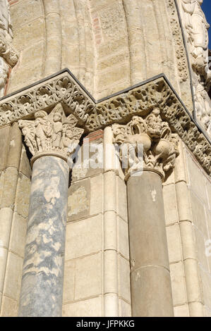 Detail der Tür des Saint-Sernin, Toulouse, Frankreich Stockfoto