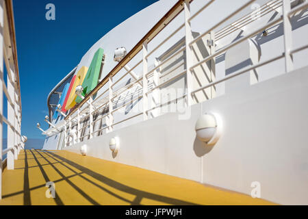 AIDA-Logo auf den Trichter des Kreuzfahrtschiffes AIDAsol. AIDA Cruises ist eine der zehn Marken im Besitz von Carnival Corp Stockfoto