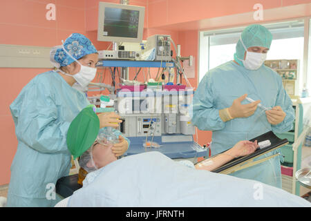 Verwalten der Anästhesie Stockfoto