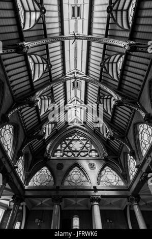 Die sagenhaft reich verzierten Wolle Börsengebäude im Herzen von Bradford City Centre, West Yorkshire, UK, jetzt die Heimat Waterstone Buchladen. Stockfoto