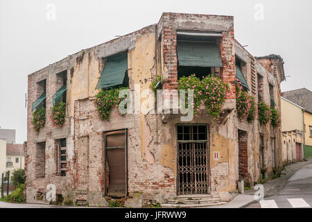 Eine Schlacht vernarbten Denkmal Gebäude in Vukovar, Kroatien, Schäden zeigen aus der Jugoslawienkriege in den 90er Jahren. Stockfoto