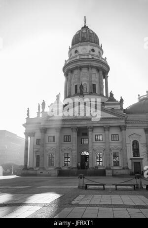 Berlin - die Kirche Deutscher Dom auf dem Gendarmenmarkt-Platz. Stockfoto