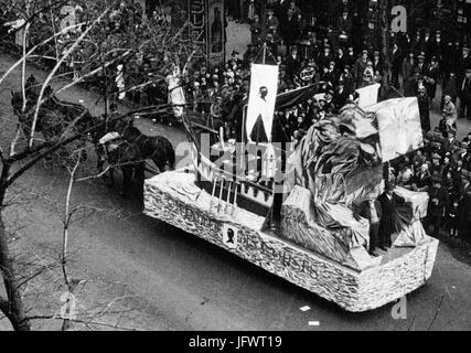 Ơhar De La Reine des ơorses - Mi-ơarơ3AAme À Paris 1930 - Détail d ' une Photo de l ' Agence Meurissefranzösischer Stockfoto
