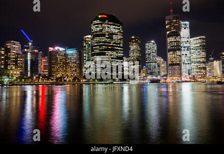 Skyline von Brisbane nach Einbruch der Dunkelheit. Queensland. Australien. Stockfoto