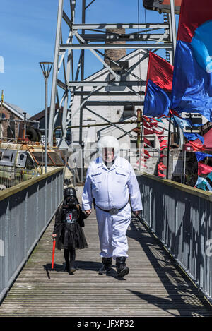 Comic und Cosplay-Fans jeden Alters versammeln sich am The Heartlands in Cornwall für Geekfest 3.0 - ein Fest aller Dinge Sci-Fi, Comic, Film, TV und gam Stockfoto