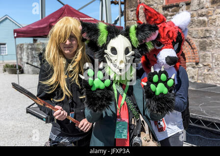 Comic und Cosplay-Fans versammeln sich am The Heartlands in Cornwall für Geekfest 3.0. Stockfoto