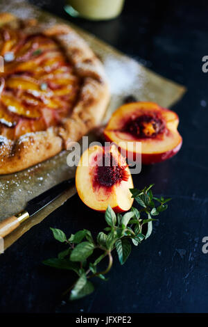 rustikale Pfirsich Torte Stockfoto