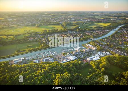 Marina Rünthe GmbH & Co. KG, Restaurant bin, Yachthafen, Datteln-Hamm-Kanal, Yachten, Boote, Marina, Anlegstege, Bergkamen, Ruhrgebiet, Nordrhein-Westfa Stockfoto