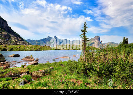 Gletschersee in hängenden Tal. Naturpark Ergaki. Westlichen Sayan. Zentralasien Stockfoto