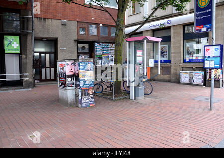 Falkenstraße 1, übrigens. Deisterstraße 9, Hannover Linden-Mitte, Stolperstein Hermann Blumenthal, geb.1866 Opfer des Pogrome Schutzhaft 1938 Buchenwald Tot eine Höhle Folgen 19.12..1938, (01) Stockfoto