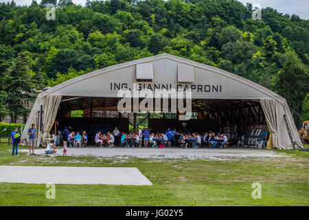 Treviso. Italien. 2. Juli 2017. Motorräder, treffen "Motoraduno 'Moto & Aerei D'Altri Tempi' - 4° Marcello & Friends2017". Offen für jedes Motorrad. Bildnachweis: Lukasz Obermann/Alamy Live-Nachrichten Stockfoto