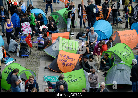 Hamburg, Deutschland. 2. Juli 2017. Protestkundgebung gegen die g-20-Gipfel im Juli 2017 / DEUTSCHLAND, Hamburg, Protest Demo Gegen G20 wurde in Hamburg-Credit: Joerg Boethling/Alamy Live News Stockfoto