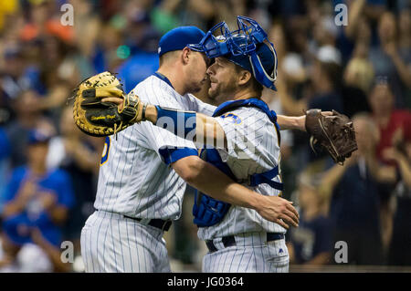 Milwaukee, WI, USA. 30. Juni 2017. die Major League Baseball Spiel zwischen den Milwaukee Brewers und die Miami Marlins im Miller Park in Milwaukee, Wisconsin. John Fisher/CSM/Alamy Live-Nachrichten Stockfoto