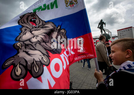 Moskau, Russland, 2. Juli 2017. Dritten Platz Fußball-Fans vor den FIFA-Konföderationen-Pokal 2017 Fußballspiel zwischen Portugal und Mexiko im Spartak-Stadion in Moskau, Russland Stockfoto