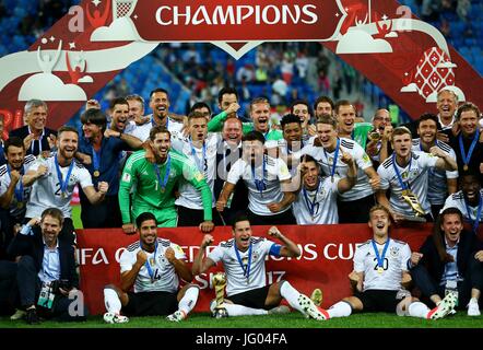 St. Petersburg, Russland. 2. Juli 2017. Deutschland-Spieler feiern Titel nach Spiel zwischen Chile und Deutschland für 2017 Confederations-Cup-Finale an diesem Sonntag im Krestowskij-Stadion in St. Petersburg, Russland. (Foto: Heuler Andrey/DiaEsportivo/Fotoarena) Stockfoto