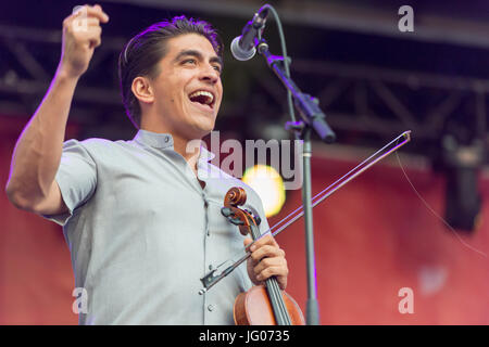 Montreal, Kanada - 2. Juli 2017: Villalobos Brüder führen am Jazz Festival 2017 Credit: Marc Bruxelle/Alamy Live News Stockfoto