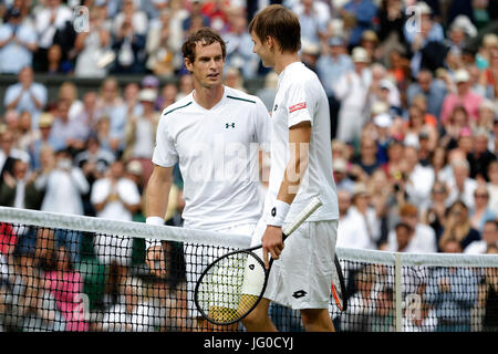 ANDY MURRAY feiert Sieg über ALEXANDER BUBLIK, GROSSBRITANNIEN, die Wimbledon Championships 2017, 2017 Stockfoto