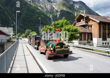 weglosen Zug für Sightseeing in Eidfjord, eine Gemeinde in der Grafschaft Hordaland, Norwegen. Stockfoto