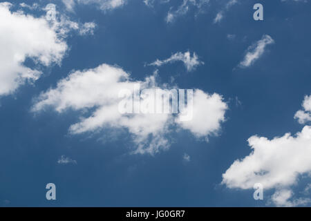 Cumuluswolken fraktus an einem heißen Nachmittag in Texas Stockfoto