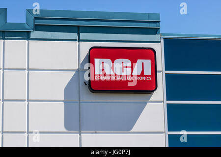 Indianapolis - ca. Juli 2017: RCA kommerzielle Elektronik Büro. RCA kommerzielle Elektronik-Designs-Fernseher, LED-Beleuchtung und anderes Zubehör Stockfoto