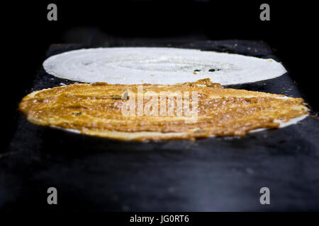 Masala Dosa auf der Pan. Stockfoto