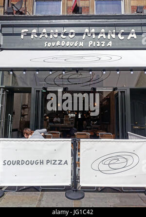 Franco Manca Sauerteig Pizza Restaurant, Islington, London Stockfoto