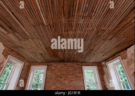 Freiliegende Dachlatte in einer alten USA-Kapelle, erbaut im Jahre 1779 in Upper Marlboro Prinz Georges County auf einer Tabak-Plantage-Decke Stockfoto