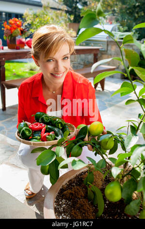 Celebrity Mexican American TV Koch Pati Jinich Autor von Kochbüchern und Show auf PBS Patis mexikanischen Tisch - zu Hause- Stockfoto