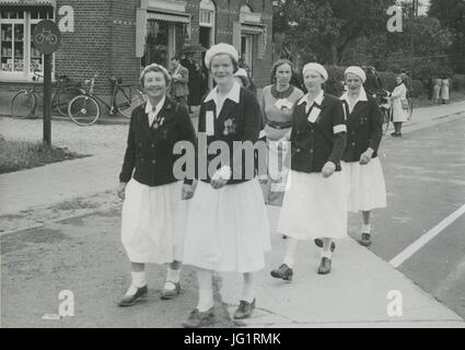 De Groep van Het Damesvendel van de Burgerwacht Rotterdam Onder Leiding van Mej. -F40987 - KNBLO Stockfoto