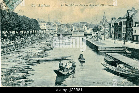 Hacquart 60 - AMIENS - Le Marcgé Sur l ' Eau - Bateaux d'Hortillons Stockfoto